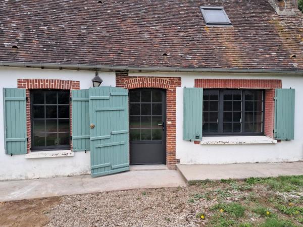 L'Élégance du Noir en Aluminium pour vos menuiseries, essayez!