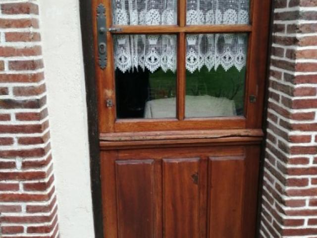 Remplacement d'une porte d'entrée PVC Chêne doré à TOUROUVRE (61190)