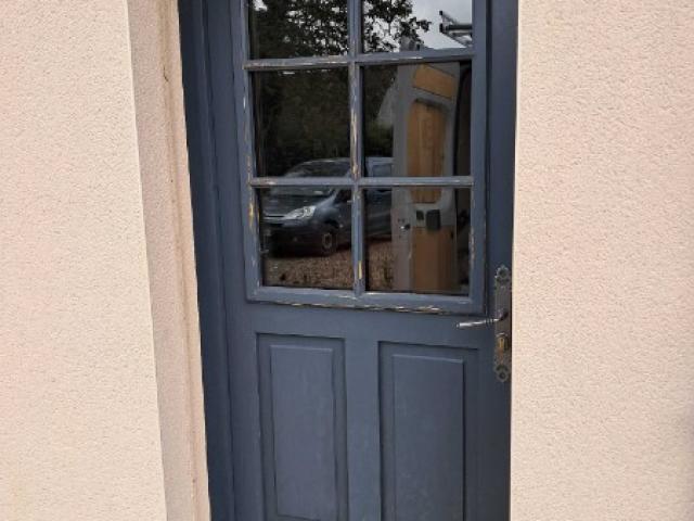 Fourniture et pose d’une porte d'entrée en ALU à Morvilliers (28 340) 