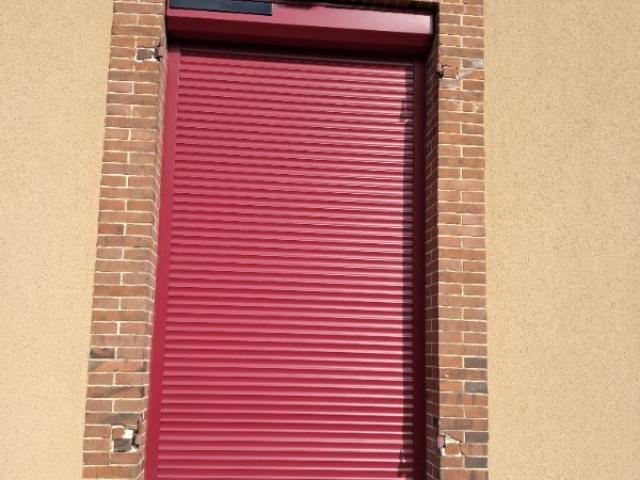 Pose de cinq volets roulants solaires sur-mesure à Verneuil d'Avre et d'Iton
