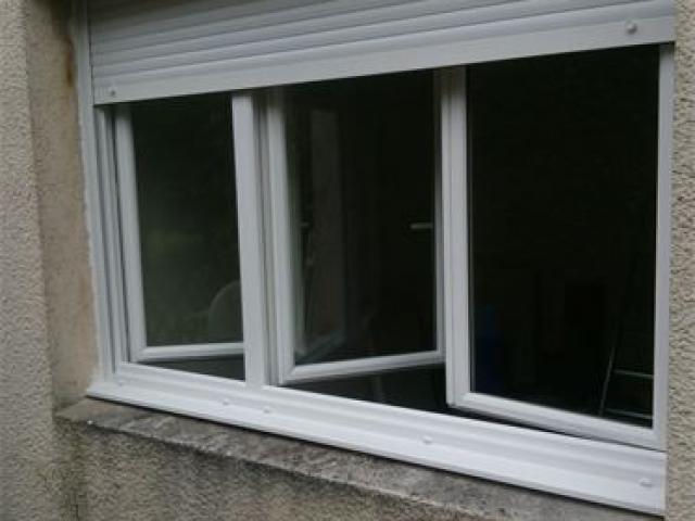 Fenêtre PVC 3 vantaux avec volet roulant intégré