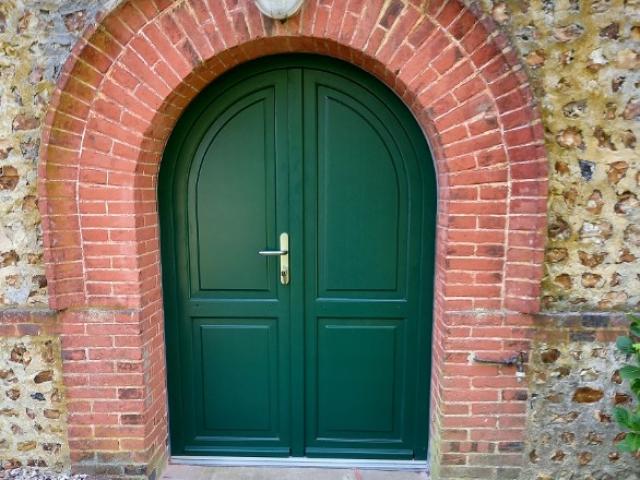 Fourniture et installation de portes-fenêtres en bois à RUGLES (27 250)