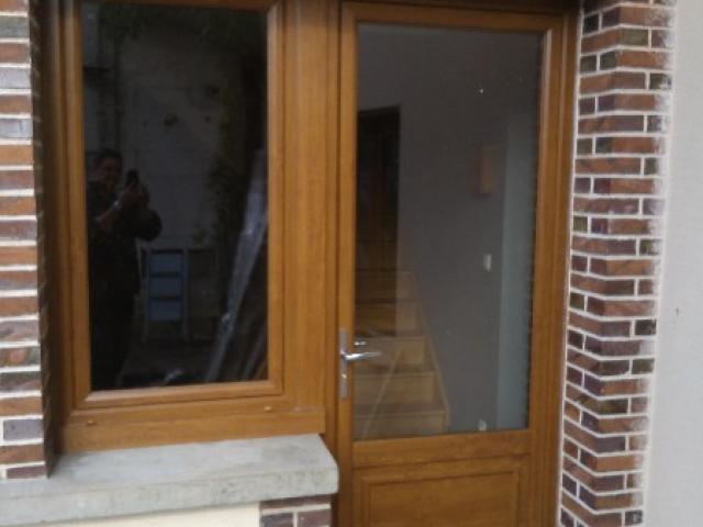 Ensemble fenêtre et porte fenêtre PVC chêne doré au MESNIL-SUR-L'ESTREE (27650)