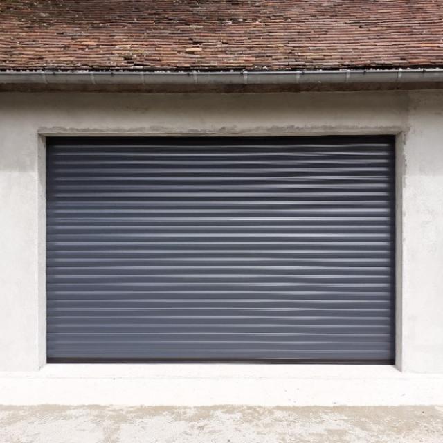 Porte de garage à enroulement en aluminium à MORVILLIERS, Eure-et-Loir (28340)