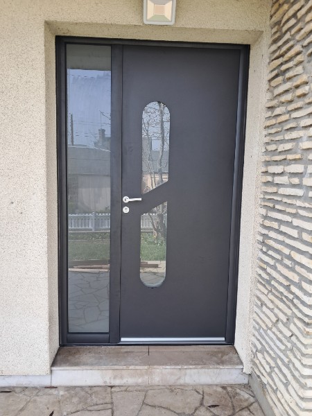 Réalisation à Breteuil suri ton : Élégance et Sécurité avec une Entrée sur Mesure